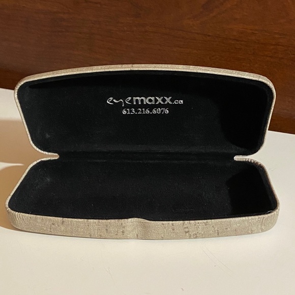 Cute taupe glasses case - Picture 2 of 2